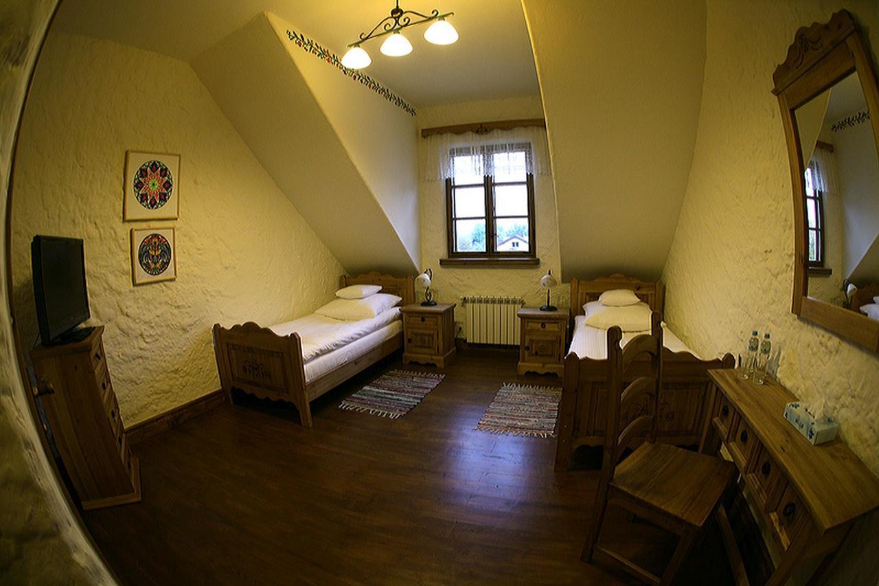 Lipowy Gosciniec Aparthotel Otwock Maly Стая снимка